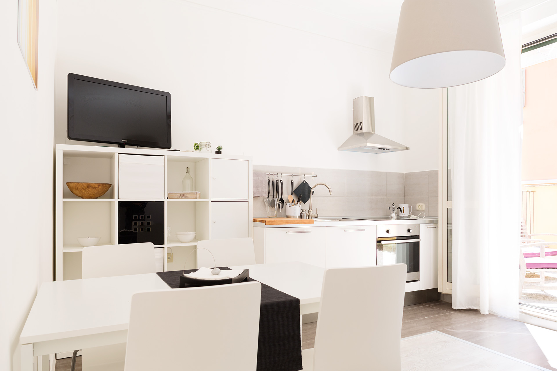 Fotografia d'interni: cucina della casa vacanze Home Inn Rome. copyright © _nf