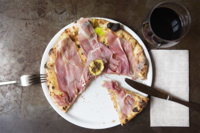 Fotografia Roma - Fotografia food: la pizza prosciutto e fico del Bar del Fico, Roma